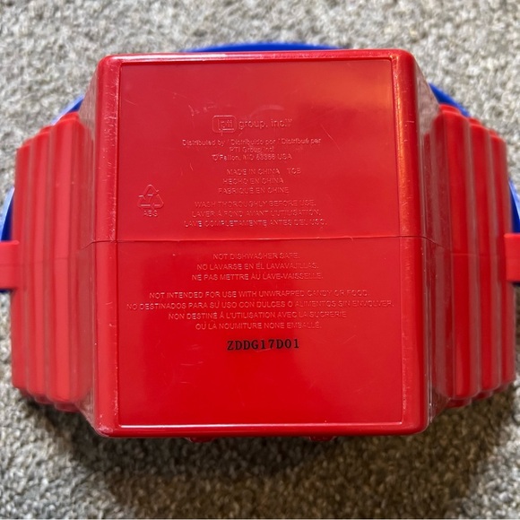 Wonder Woman Figural Pail - Picture 5 of 5